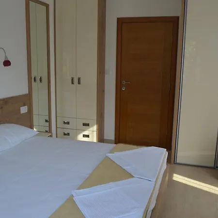 Apartments Tmv Dragovic Sveti Stefan Room photo