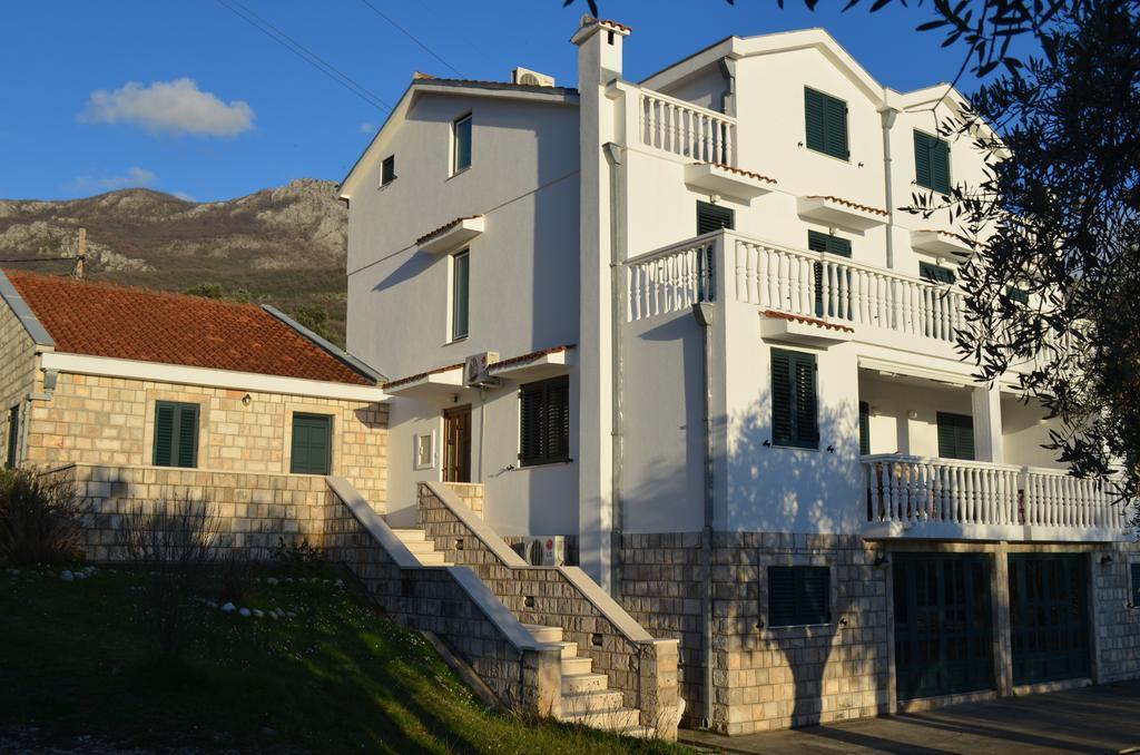 Apartment Tmv Dragovic Sveti Stefan